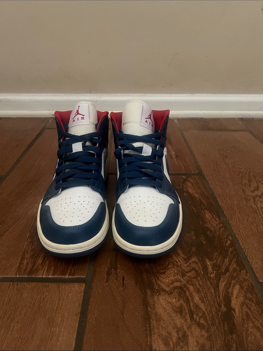 Jordan Mid-Top Sneakers - White / Navy / Red